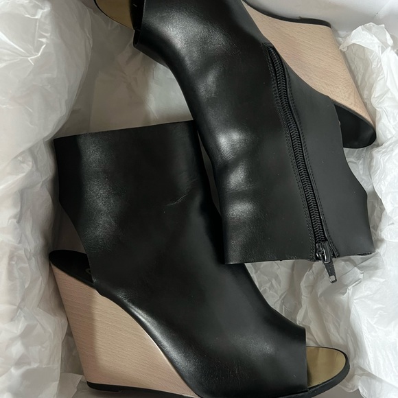 CHANEL Wedges - Picture 4 of 12